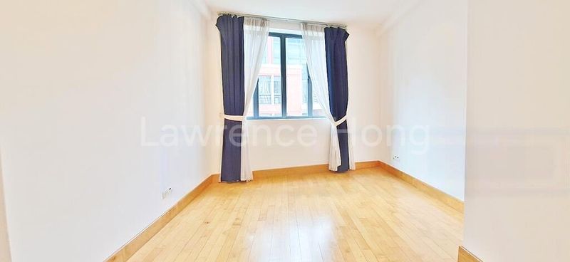 4 Bed Condo for Rent in  Grange 70 - Image 14
